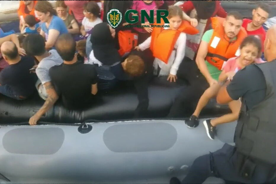 GNR resgata migrantes ao largo da Grécia