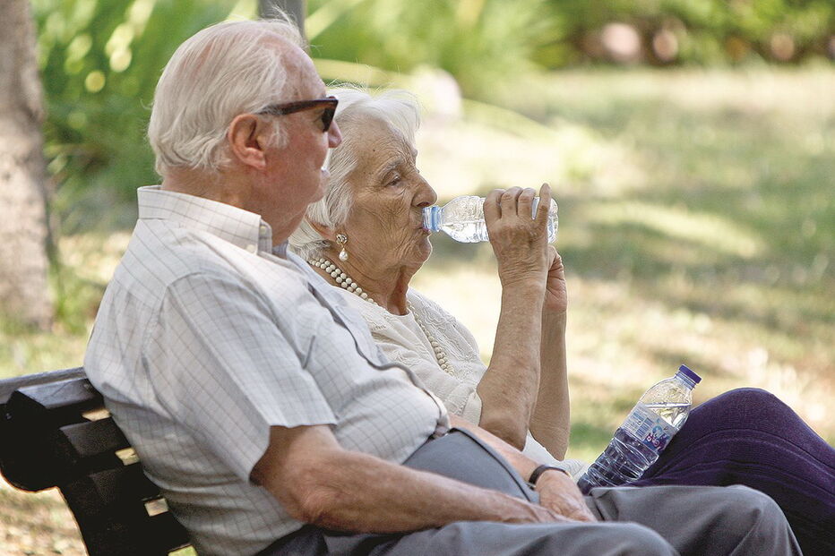 Hidratação é essencial para combater os efeitos das temperaturas altas   