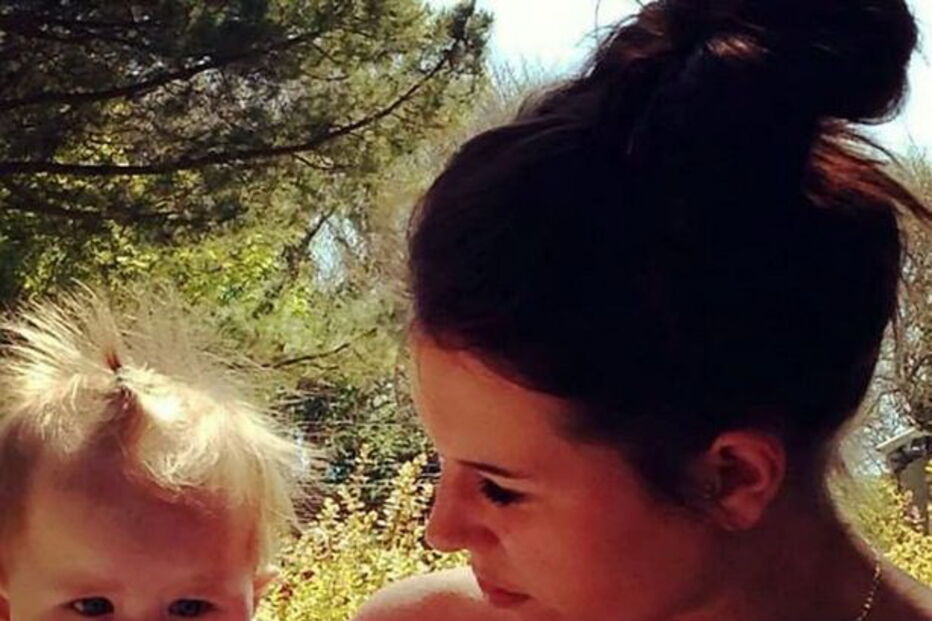 Adam tinha três filhos e estava noivo da companheira