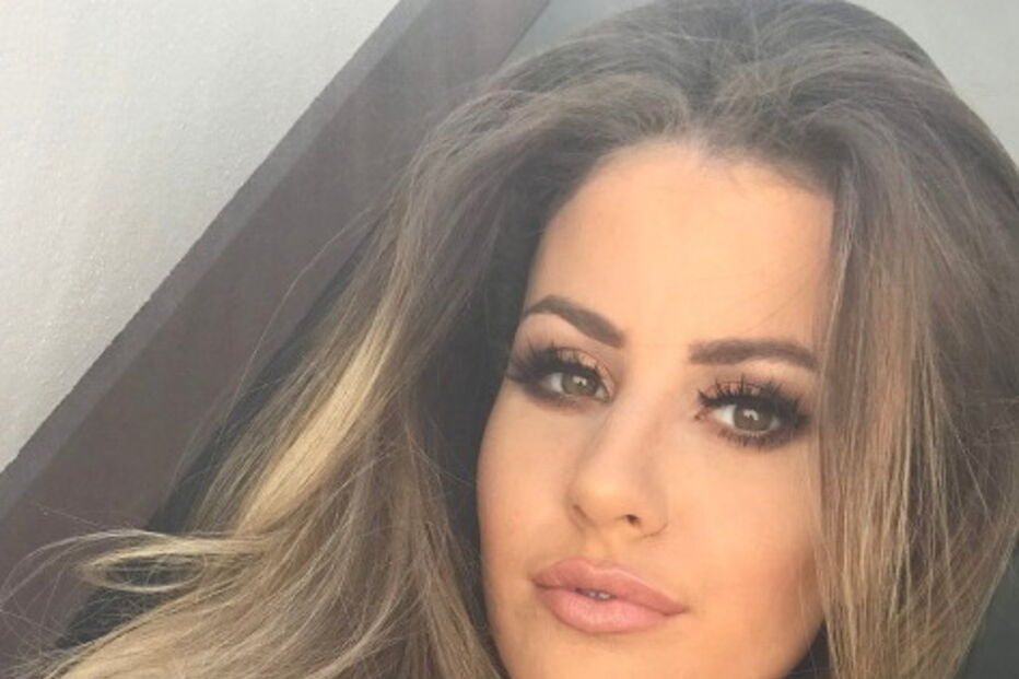 Chloe Laying foi sequestrada em Itália