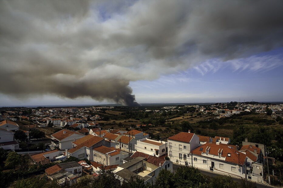 Sesimbra, Setúbal, Internet da Autoridade Nacional da Proteção Civil, Lagoa de Albufeira, acidentes e desastres, incêndios