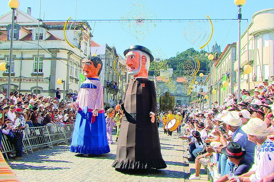 Viana do Castelo, Portugal, País, Desfile da Mordomia, Procissão ao Mar, Nossa Senhora, Agonia, Festa do Traje, questões sociais, religião
