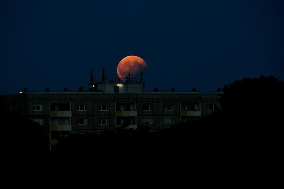 Eclipse parcial da Lua