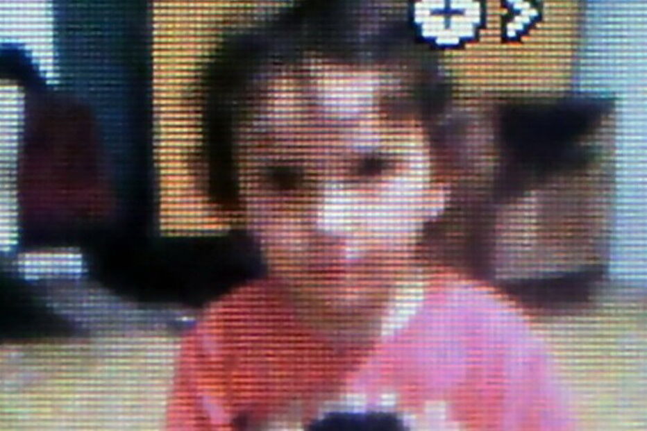 Angelina Stefanovica foi raptada, violada e depois morta por um vizinho, que foi fotografado numa festa de anos com a criança