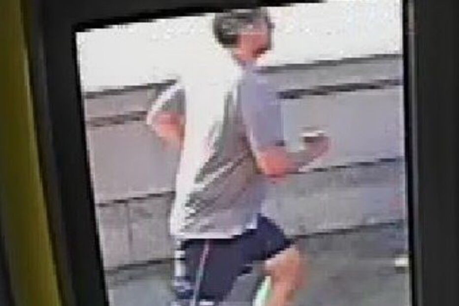 Homem empurrou mulher para a frente de um autocarro que passava