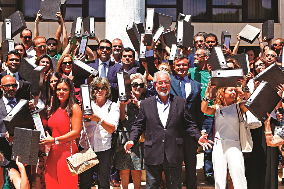 Isaltino Morais entregou as assinaturas e lista de candidatos à Câmara Municipal de Oeiras no passado dia 1 agosto     