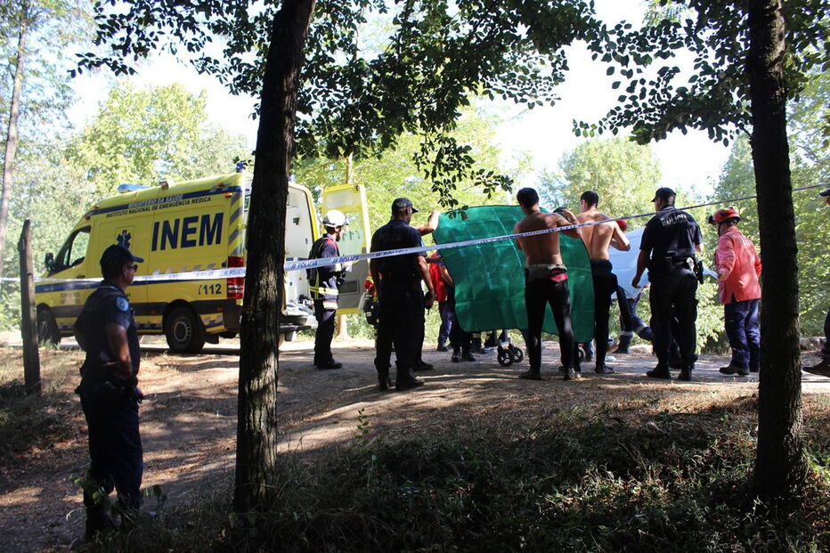 Corpo foi recolhido pelos sapadores
