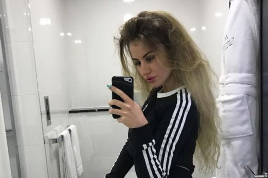 Chloe Ayling tem 20 anos