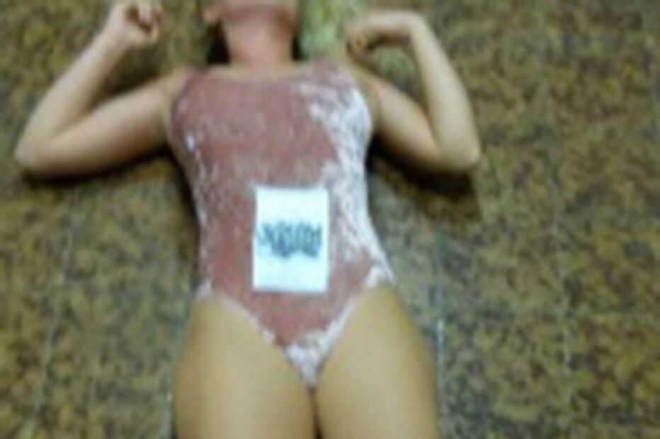 Chloe Ayling tem 20 anos