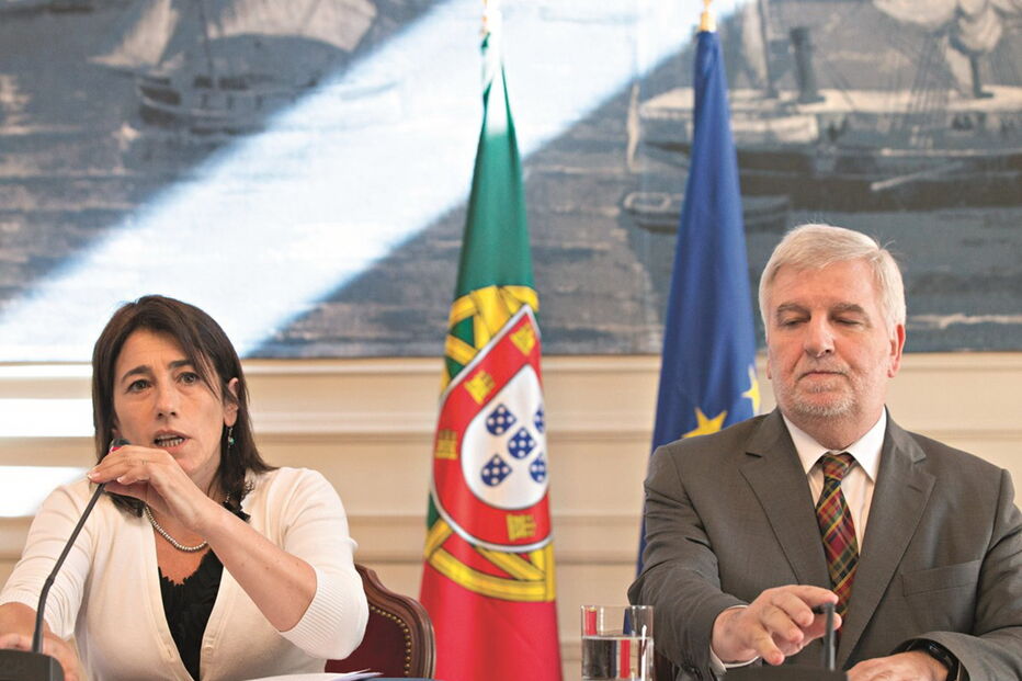 Constança Urbano de Sousa falou ontem ladeada pelo secretário de Estado Jorge Gomes