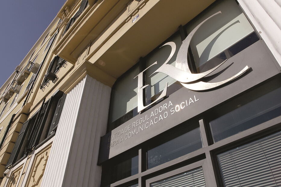 Taxas cobradas pela Entidade Reguladora para a Comunicação Social significaram 56% das suas receitas 