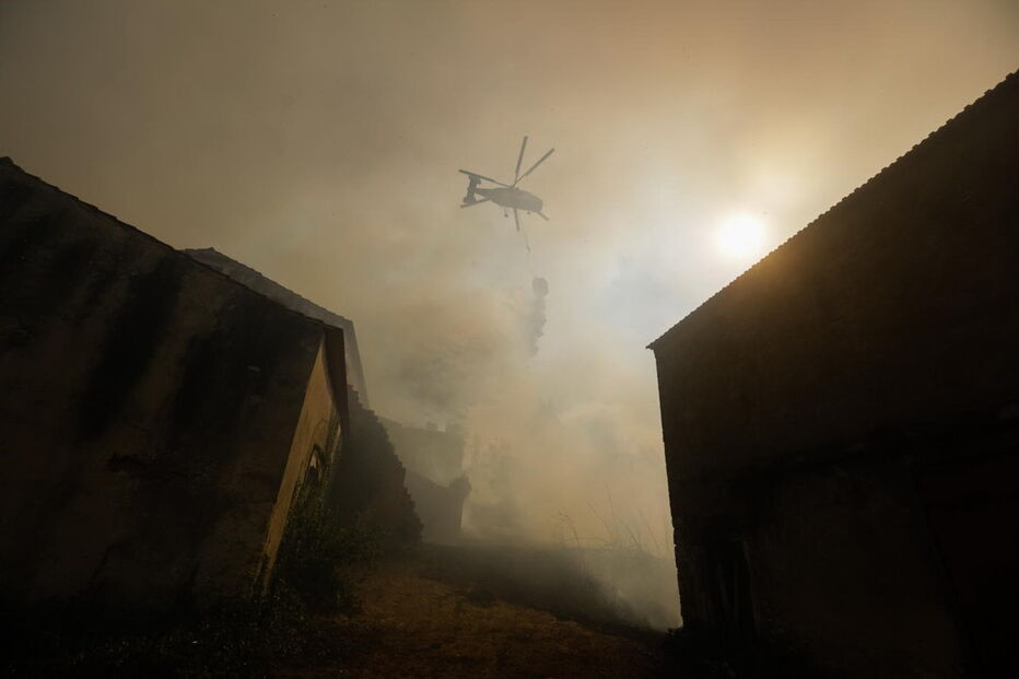 Incêndio na Mealhada obriga ao corte da A1 nos dois sentidos
