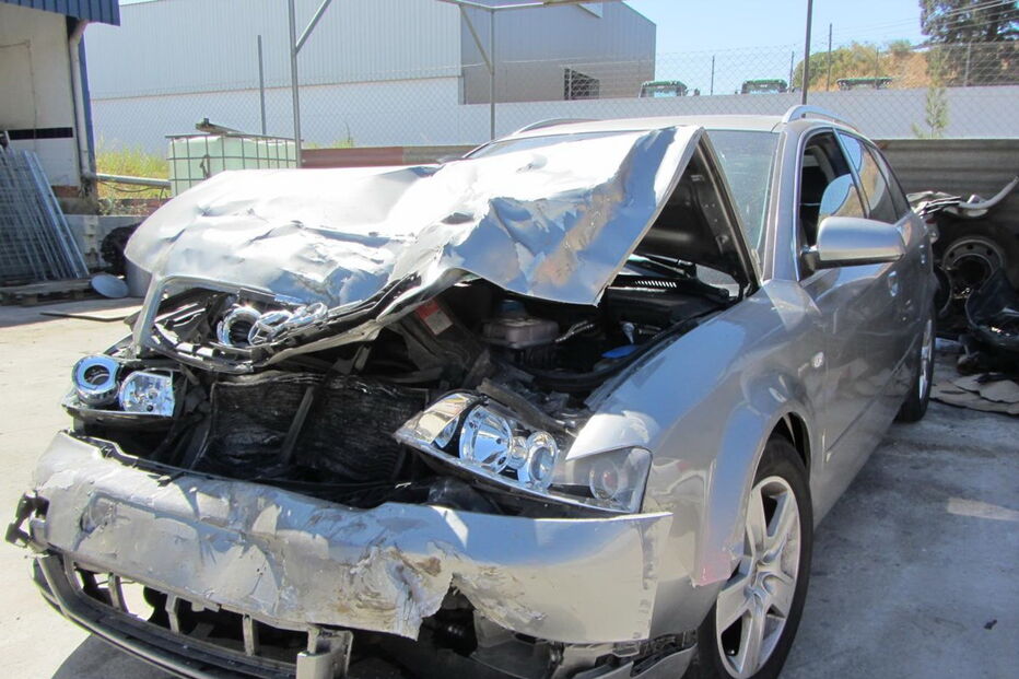 Carro acidentado