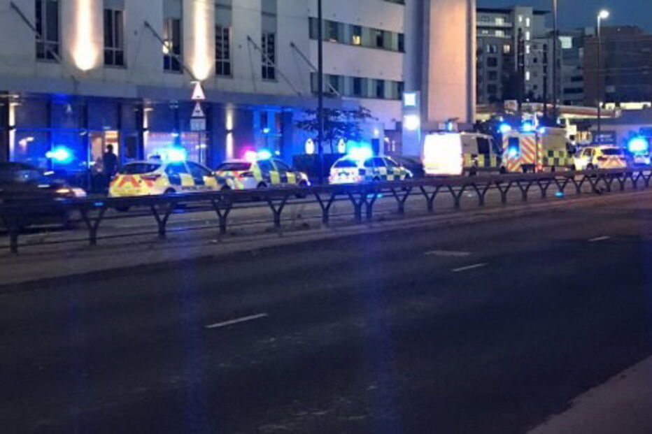 O incidente aconteceu no parque de estacionamento do Hotel Ibis, em Salford