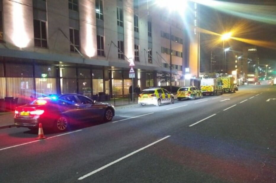 O incidente aconteceu no parque de estacionamento do Hotel Ibis, em Salford