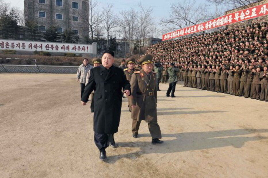 Coreia do Norte, kim jong-un, tropas, parada, exército
