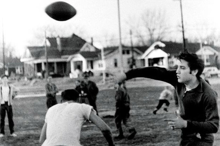 Gillian G. Gaar mostra fotografias inéditas de Elvis Presley no livro 'Elvis: A Lenda'