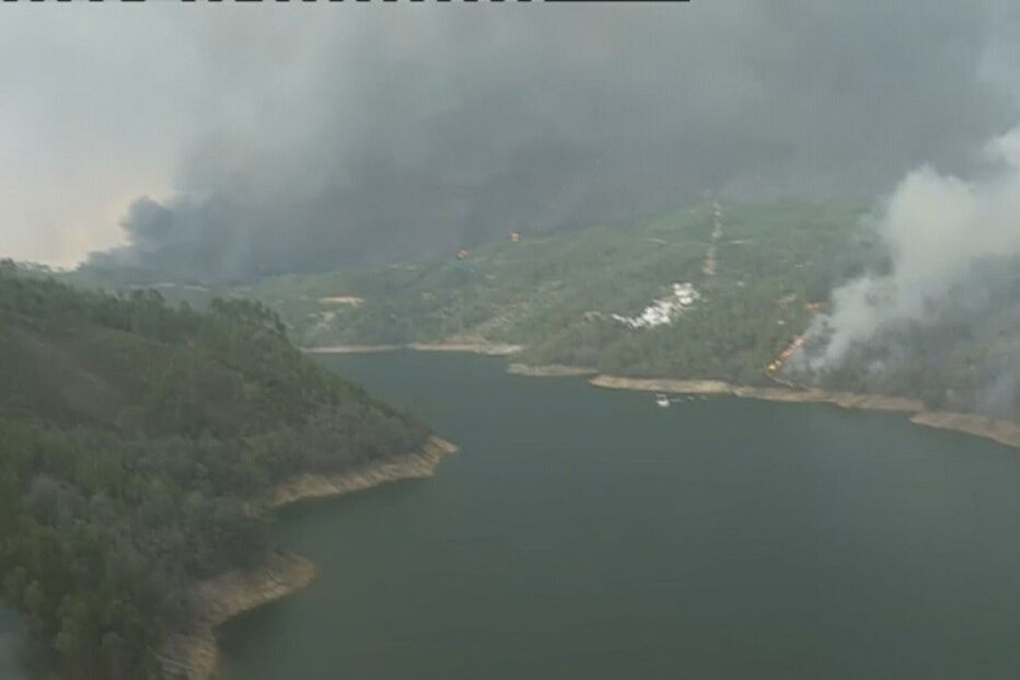 Incêndio em Ferreira do Zêzere chega a Vila de Rei