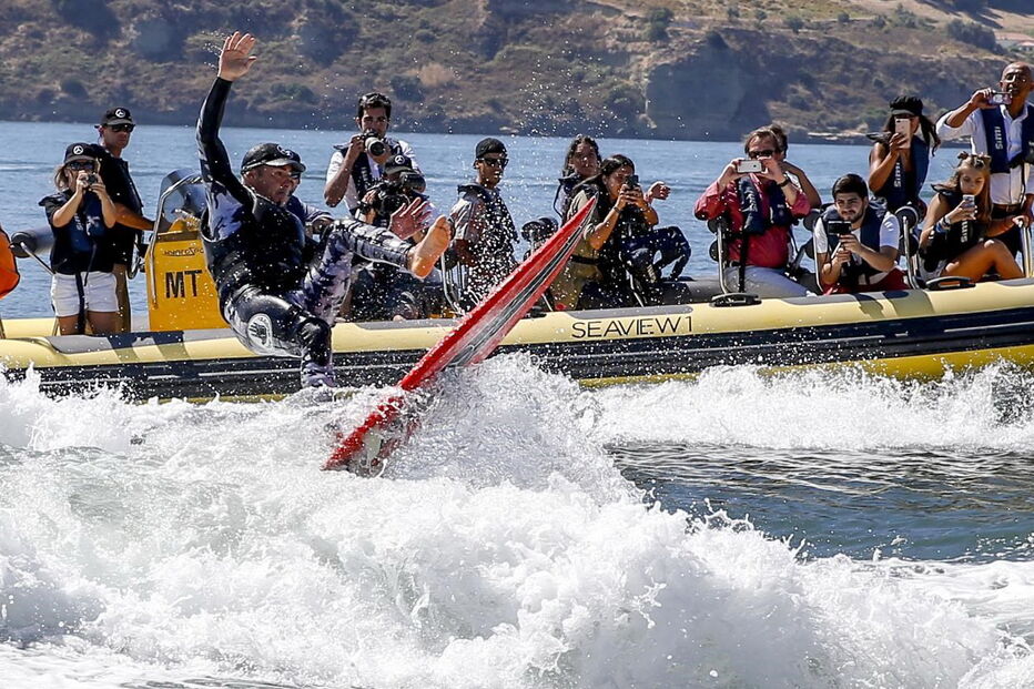 McNamara surfou onda mais longa de sempre no Rio Tejo