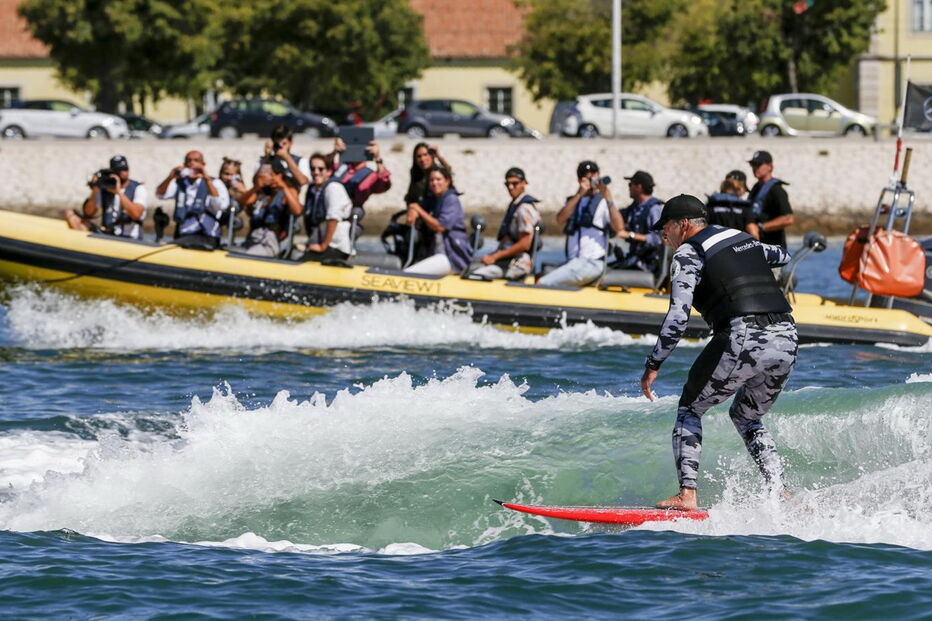 McNamara surfou onda mais longa de sempre no Rio Tejo
