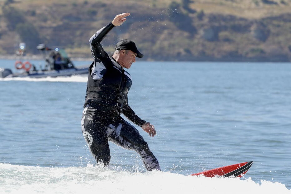 McNamara surfou onda mais longa de sempre no Rio Tejo