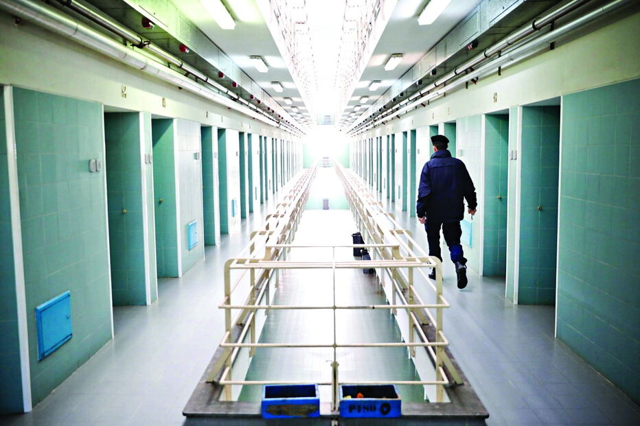 Guardas prisionais recuperaram material informático nas cadeias de Pinheiro da Cruz, Paços de Ferreira e Montijo