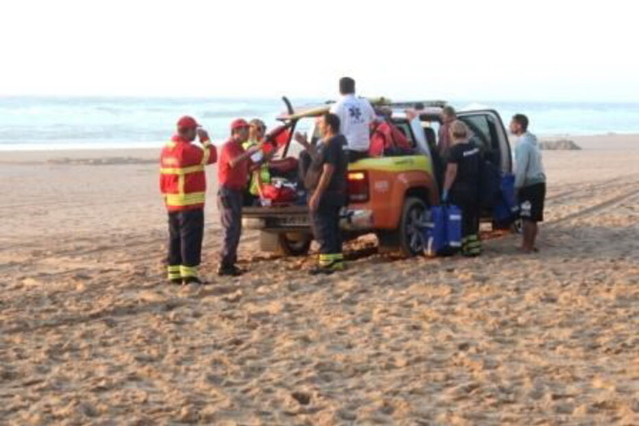 Família austrícaca arrastada por um agueiro