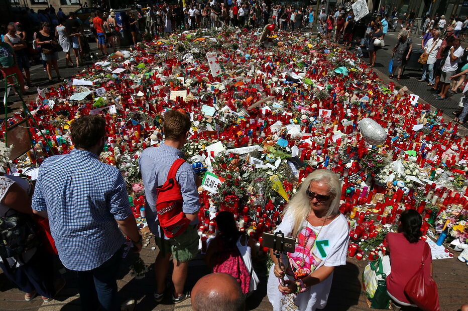 Homenagem às vítimas do atentado de Barcelona