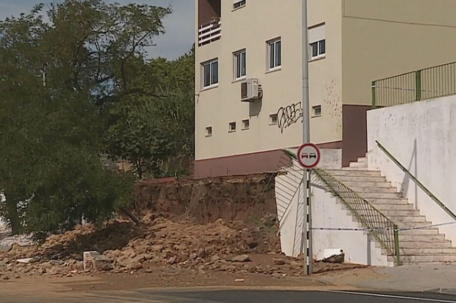  Prédio evacuado no Seixal