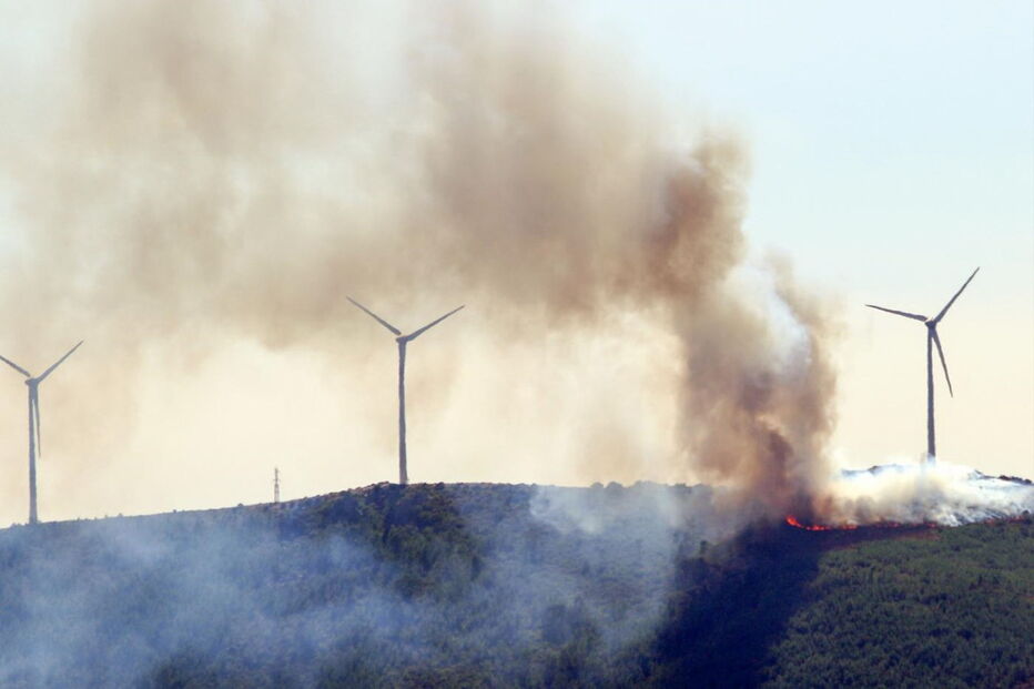 oleiros, casas destruídas, incêndio