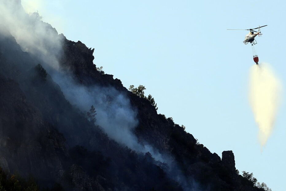 oleiros, casas destruídas, incêndio