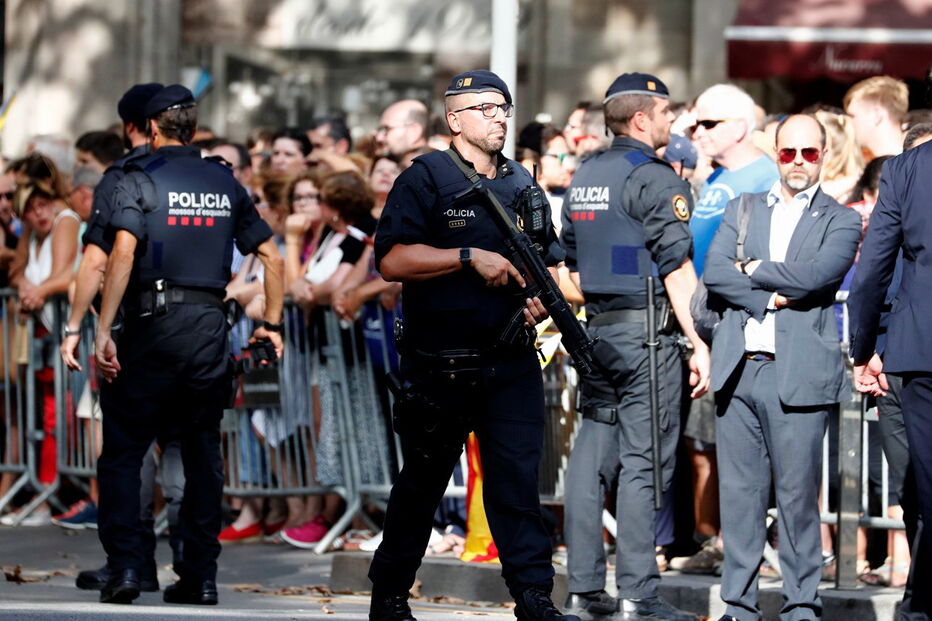 Milhares participaram em marcha contra o terrorismo em Barcelona