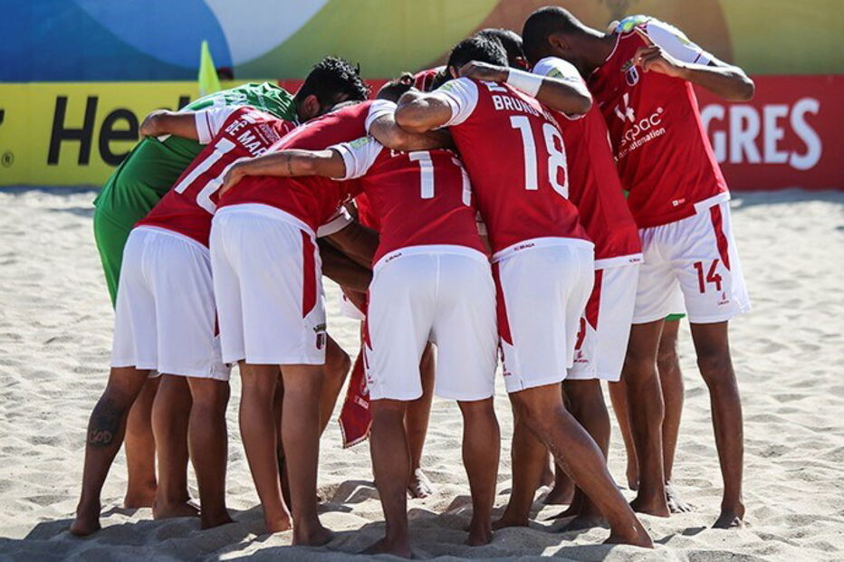 Sp de Braga sagra-se campeão de futebol de praia ao vencer o Sporting na Nazaré