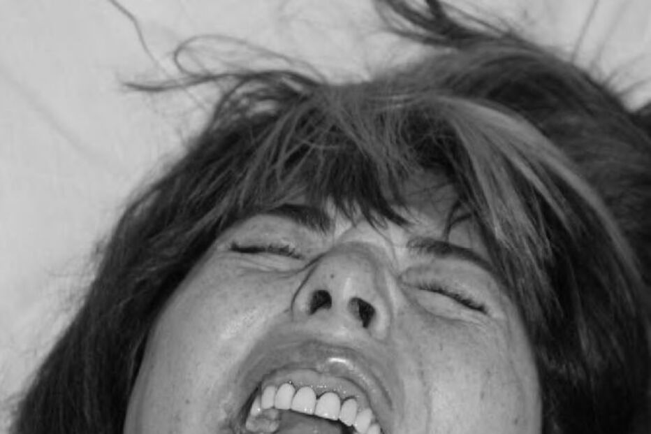 Pedro Palma expôs fotos de Clara Pinto Correia a ter orgasmos em Sexpressions