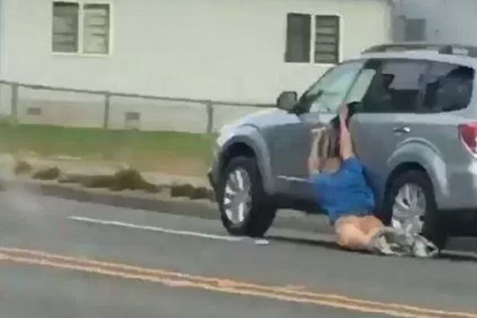 Ladrão perdeu calções ao tentar roubar carro