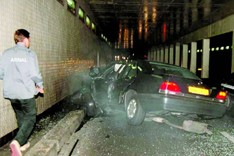 William, Diana, Camilla Parker-Bowles, Lady Di, Andrew Morton, Mercedes, Kensington, Harry, Carlos, Paris, Dodi Al Fayed, Sunday Mirror, França, Sunday Mirror, França, questões sociais, morte