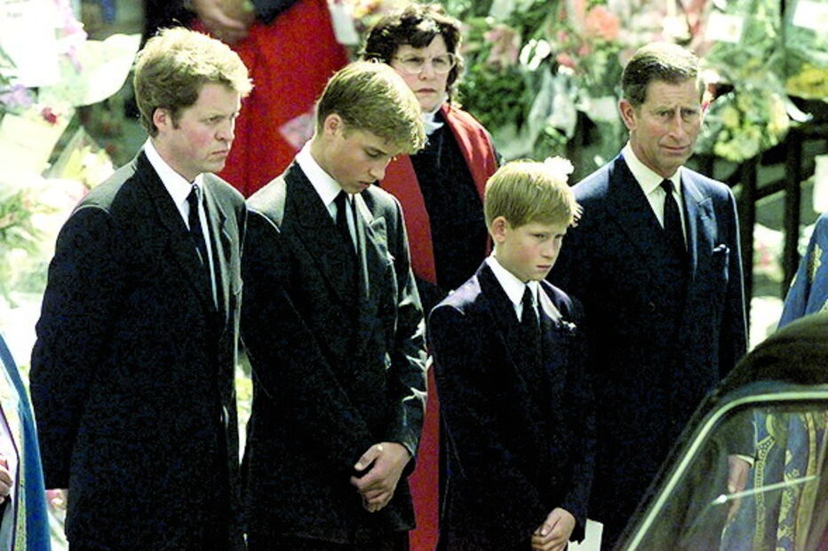 William, Diana, Camilla Parker-Bowles, Lady Di, Andrew Morton, Mercedes, Kensington, Harry, Carlos, Paris, Dodi Al Fayed, Sunday Mirror, França, Sunday Mirror, França, questões sociais, morte