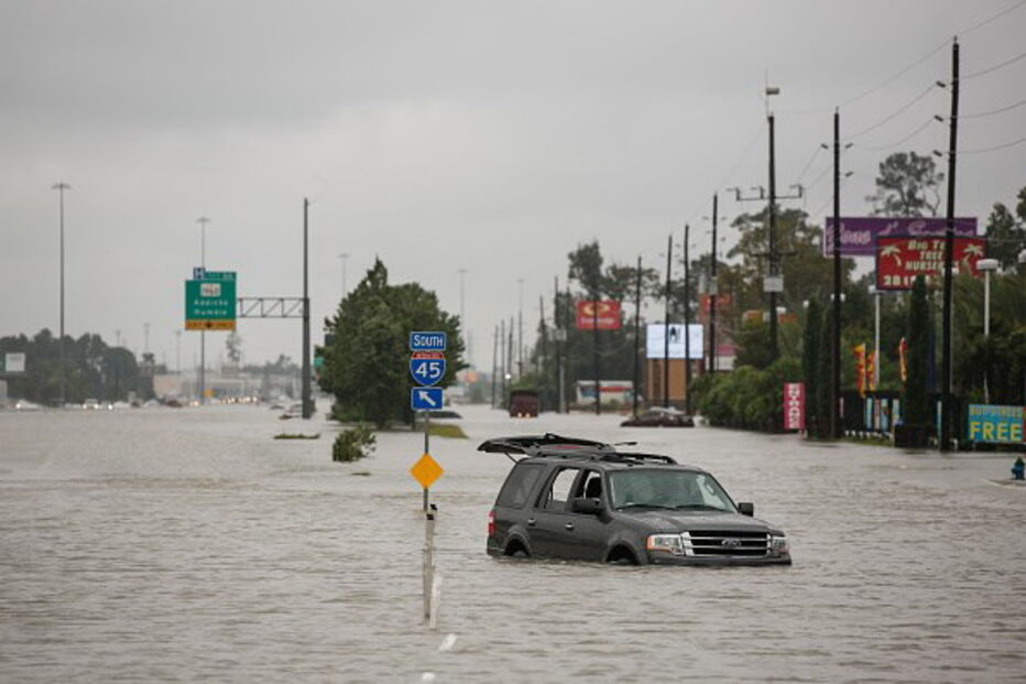 Chuva que caiu em Houston, no Texas, atingiu em quatro dias a altura de 127 centímetros