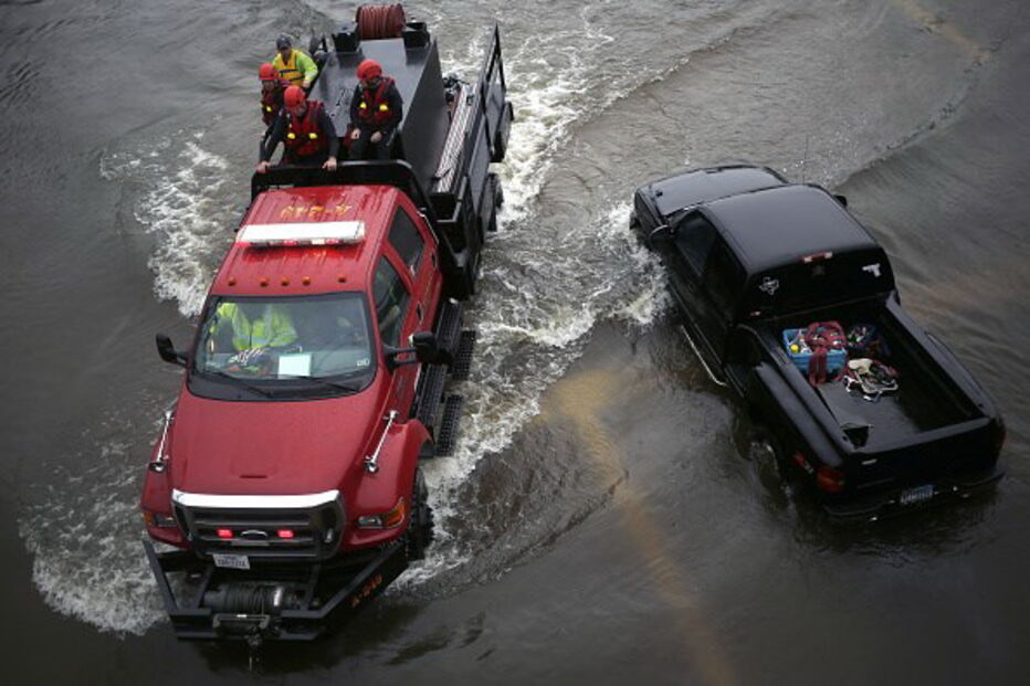 Chuva que caiu em Houston, no Texas, atingiu em quatro dias a altura de 127 centímetros