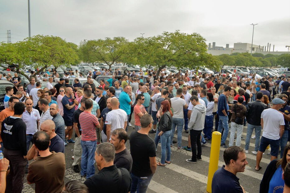 Trabalhadores em greve na Autoeuropa
