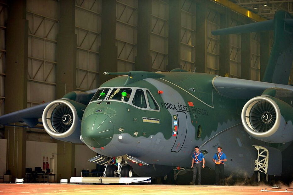 KC-390
