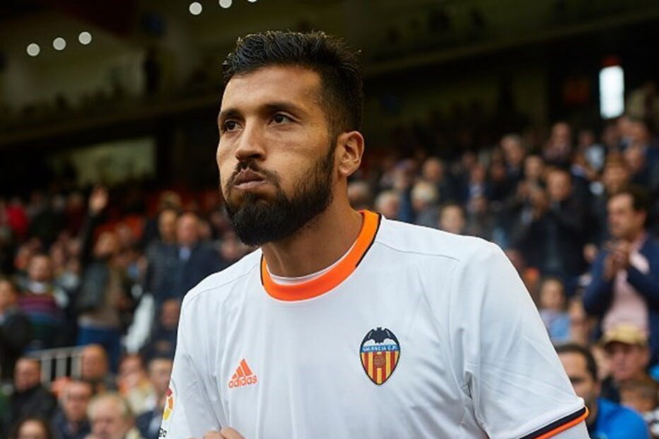 Garay com regresso em cima da mesa