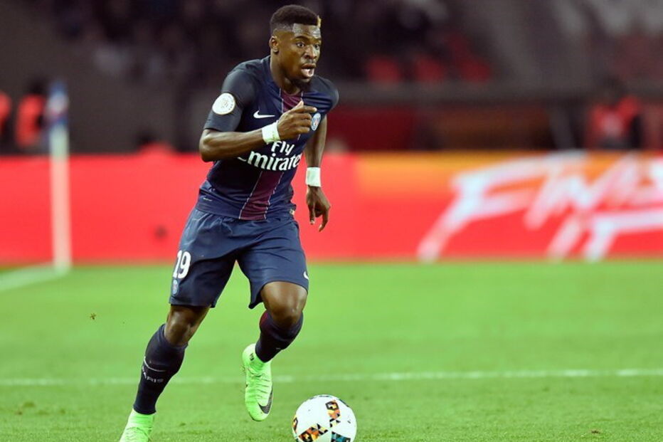 Aurier troca PSG pelo Tottenham