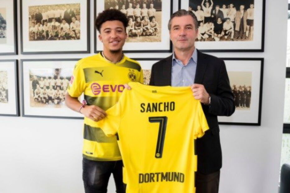 Dortmund contrata jovem de 17 anos ao Man. City