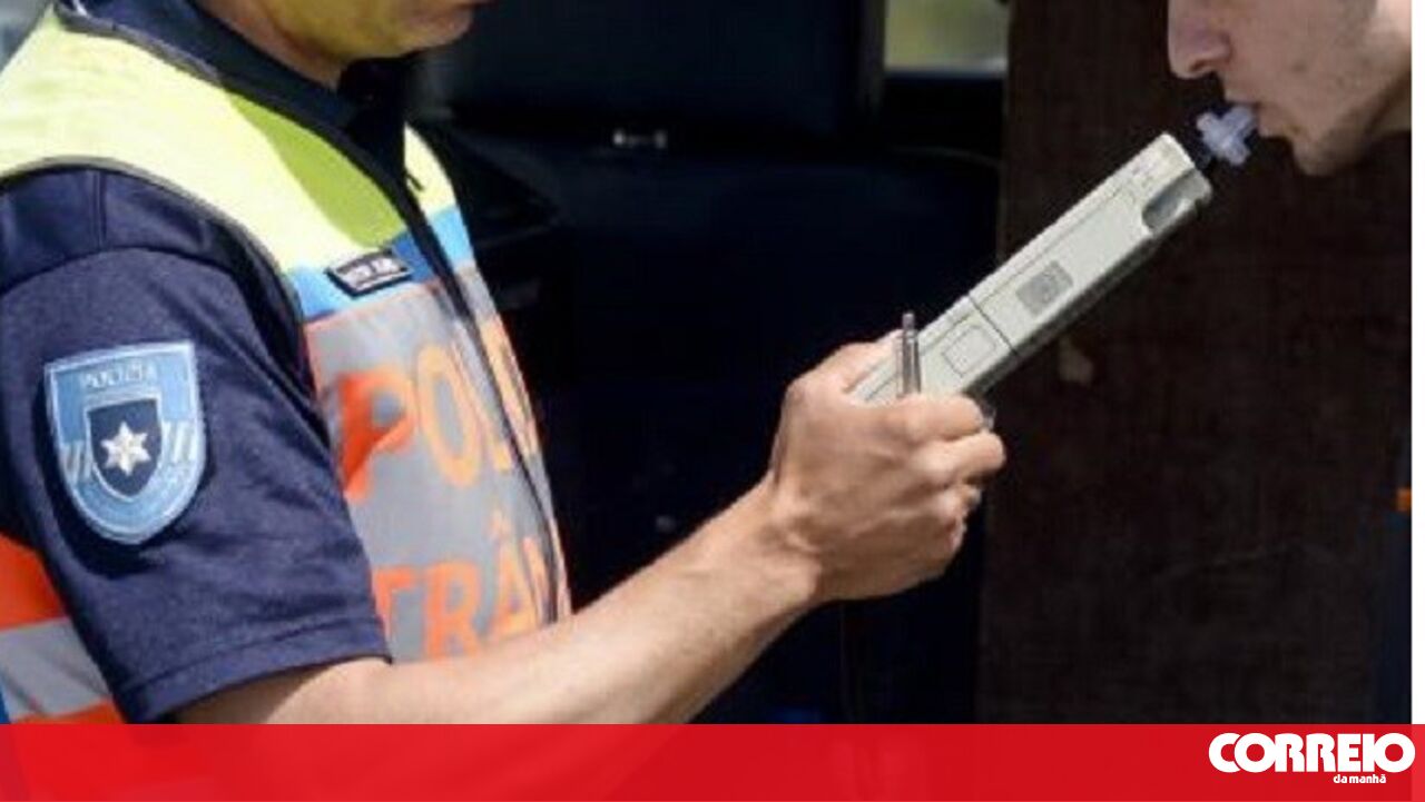 Drunk driver crashes into two parked cars