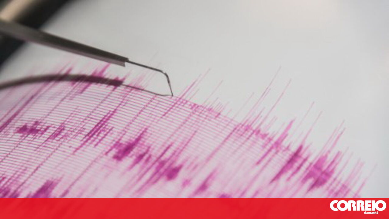 “Alerta Sísmico: Terramoto de 4,7 Abala Santa Maria nos Açores – Cidadãos em Pânico!” #ÚltimasNotícias #Portugal “Alerta Sísmico: Terramoto de 4,7 Abala Santa Maria nos Açores – Cidadãos em Pânico!” #ÚltimasNotícias #Portugal