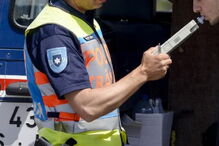 Detido por conduzir com taxa-crime de álcool no sangue e carta de condução falsa