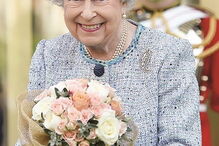 Rainha Isabel II vê a família continuar a aumentar, aos 91 anos 