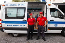Bombeiros Verónica Calaboiça e Bruno Teixeira, dos Voluntários da Figueira da Foz, ajudaram no parto