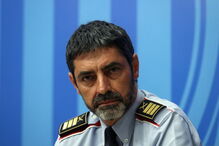 Josep Lluís Trapero, chefe da polícia catalã, tem ordem para deter autarcas